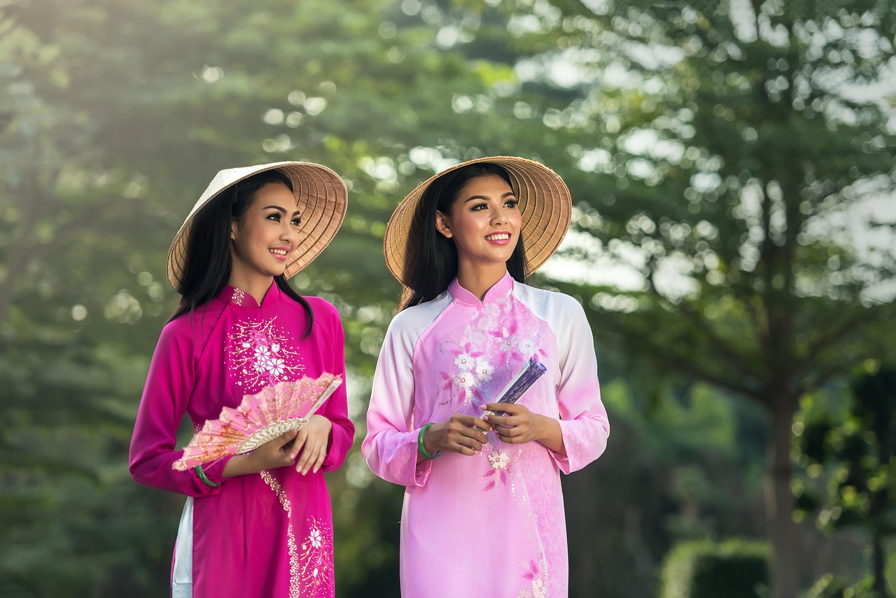 découvrez les tendances incontournables de la mode féminine en 2025 : styles innovants, couleurs à la mode et conseils pour sublimer votre garde-robe.