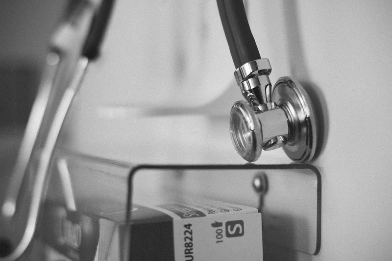 EHPAD vs hôpital : où gagne-t-on mieux sa vie ?
